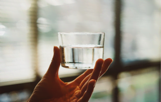 quantità acqua umani