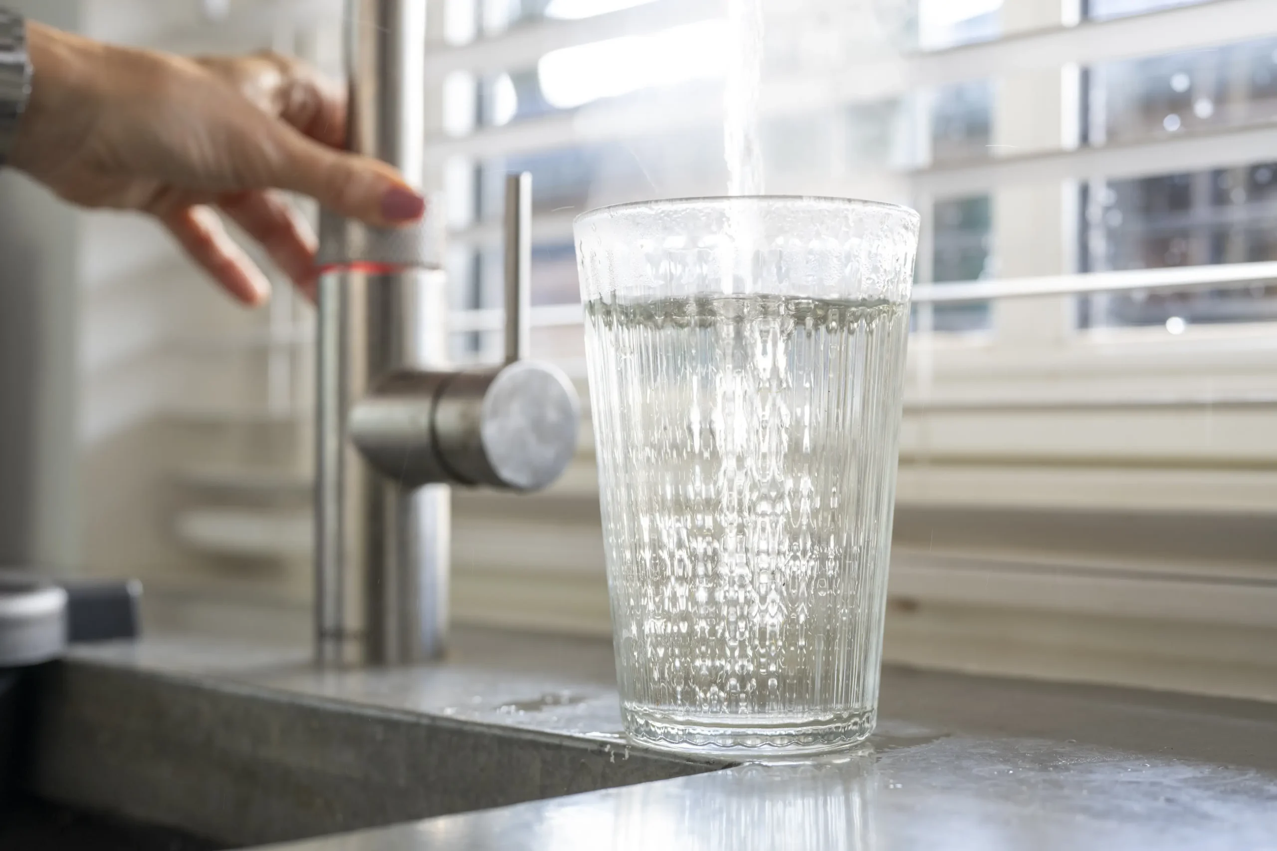 Bicchiere d’acqua del rubinetto
