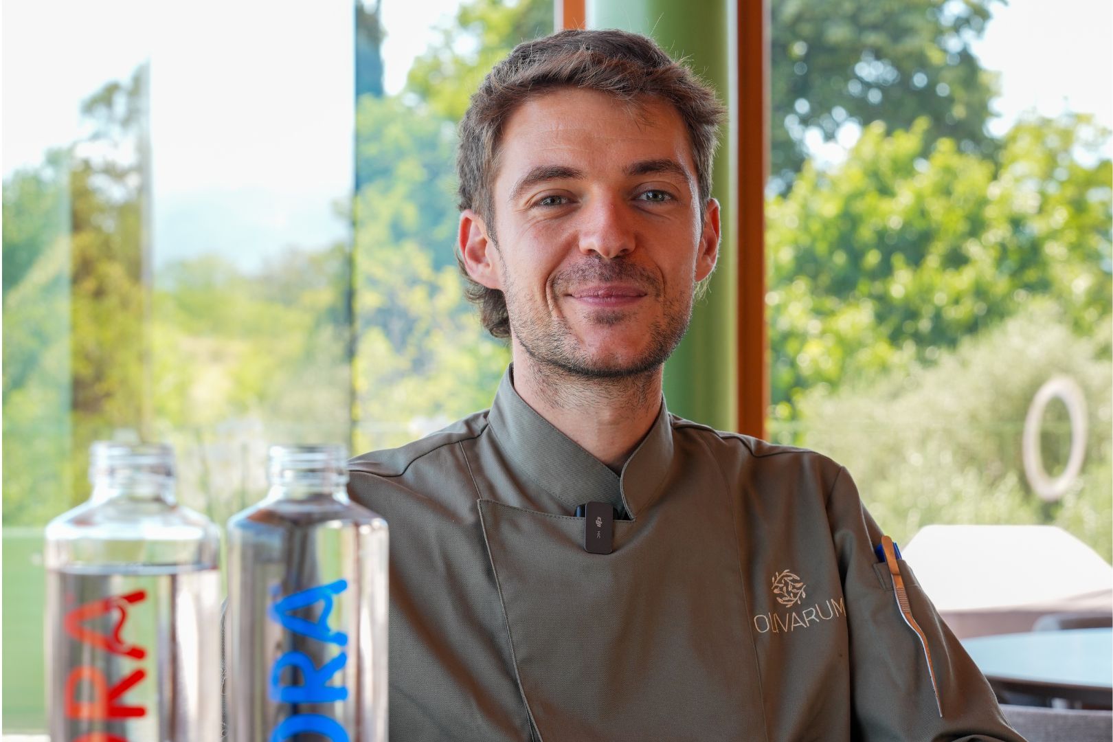 Federico Gerone di Olivarum racconta la filosofia del ristorante e la scelta dell'acqua microfiltrata Hydra a Pinerolo.